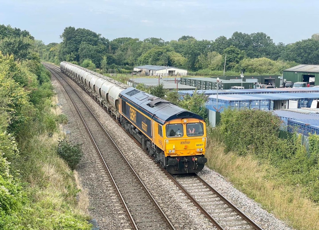 Inter City Railway Society on Train Siding: 66307 seen at North Yate, working the 6V84 Clitheroe Castle Cement to Avonmouth Hanson