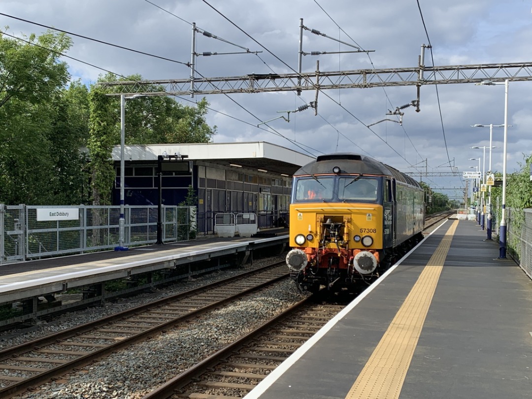 Chris Pindar on Train Siding: This Wednesday's light engine at East Didsbury was 57308 (again!). Also a few from Wilmslow on the way south too.