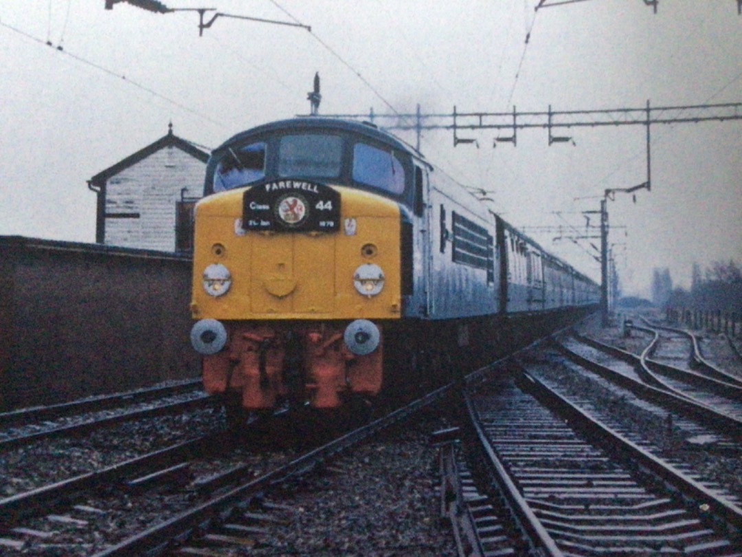 Alex Coomber on Train Siding: A Class 44. 44009 Snowdon approaches Cheadle Hulme with the farewell enthusiasts special on 21st January 1978.