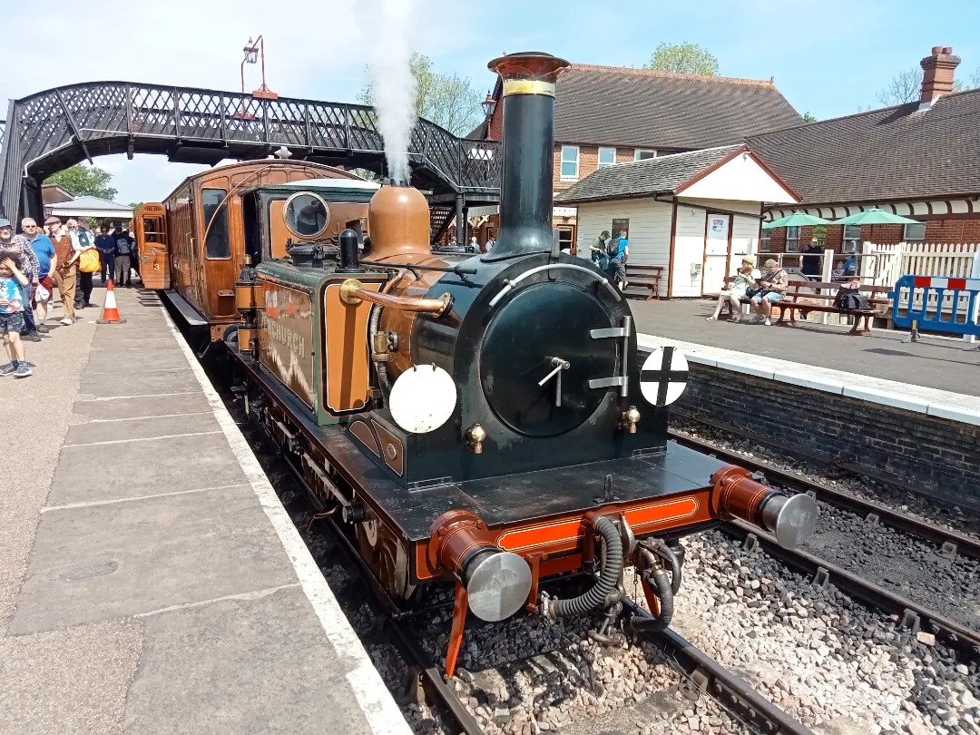 Richard Andrew Swayne on Train Siding: #steamlocomotive #steamrailway #hall #manor #pannier #gwr #GreatWesternRailway #GreatWestern #bluebell #bluebellrailway