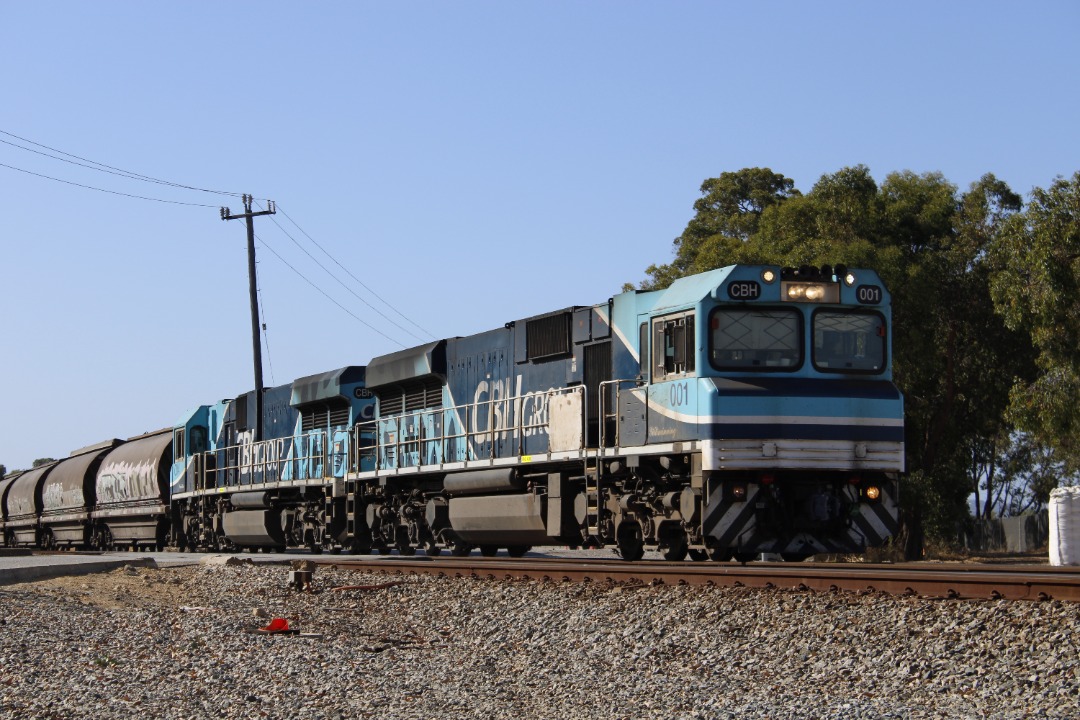 Gus Risbey on Train Siding: Aurizon's CBH001 & CBH004 are seen leading 1K03 grain train out of Perth, bound for loading at Avon Yard