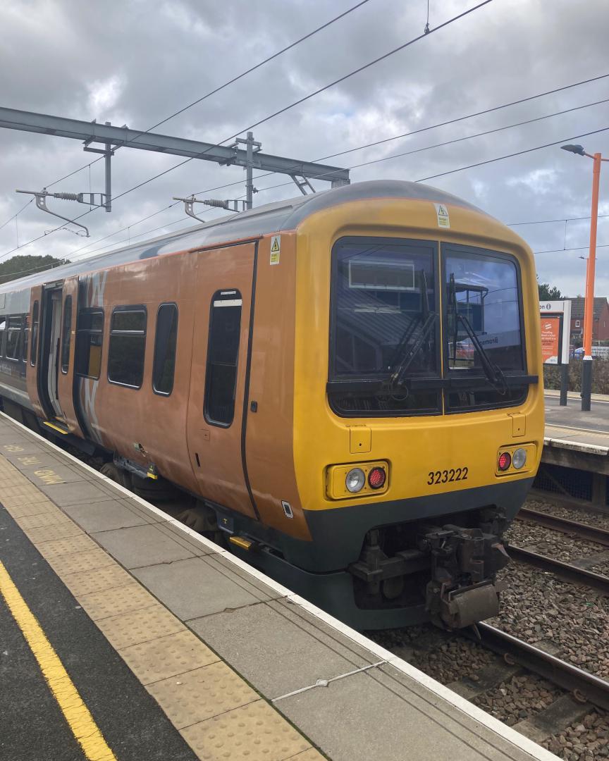 Theo555 on Train Siding: A sad day for the British Railways, in particular in Birmingham and the West Midlands, as today we say goodbye to the Class 323's,
today me...