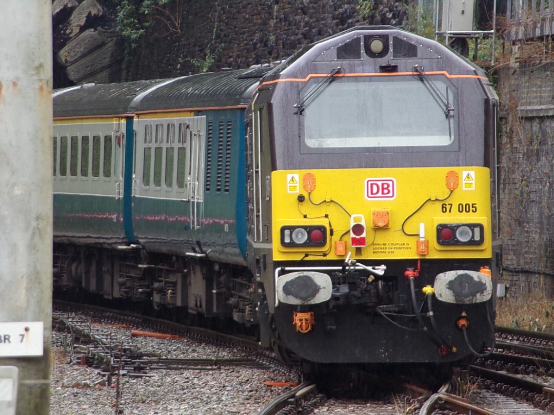 Logan Humphreys on Train Siding: 67005+67007 Seen With 'The Snowdonian' Through Bangor, Great Pair To See On This Tour. Suit The Coaches Really Well!