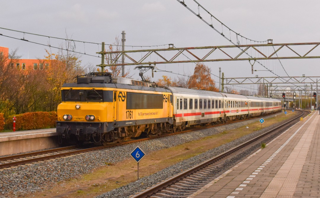 NL Rail on Train Siding: Op zondag 19 november 2023 was er de afscheidsrit van de NS 1700 locs. Er werd een flinke ronde door Nederland gereden. Vooraf had ik
een...