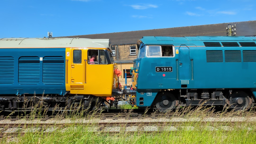 kieran harrod on Train Siding: Few shots of 50021 Rodney in action looking amazing and fresh in its BR large logo livery at the Keighley & WVR diesel gala
yesterday....