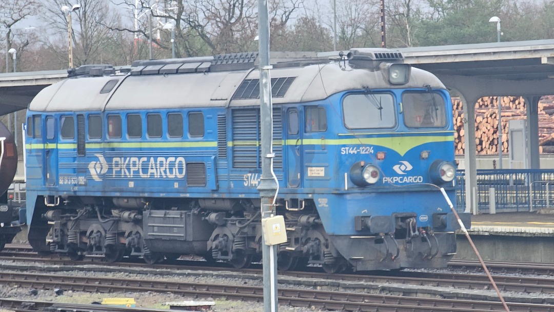 Kacper Rulinski on Train Siding: Few Train Pics I found On my Camera Roll from Poland. ST44, ED250, EP07, and I few others I can't name. There's a few
locations, I'll...