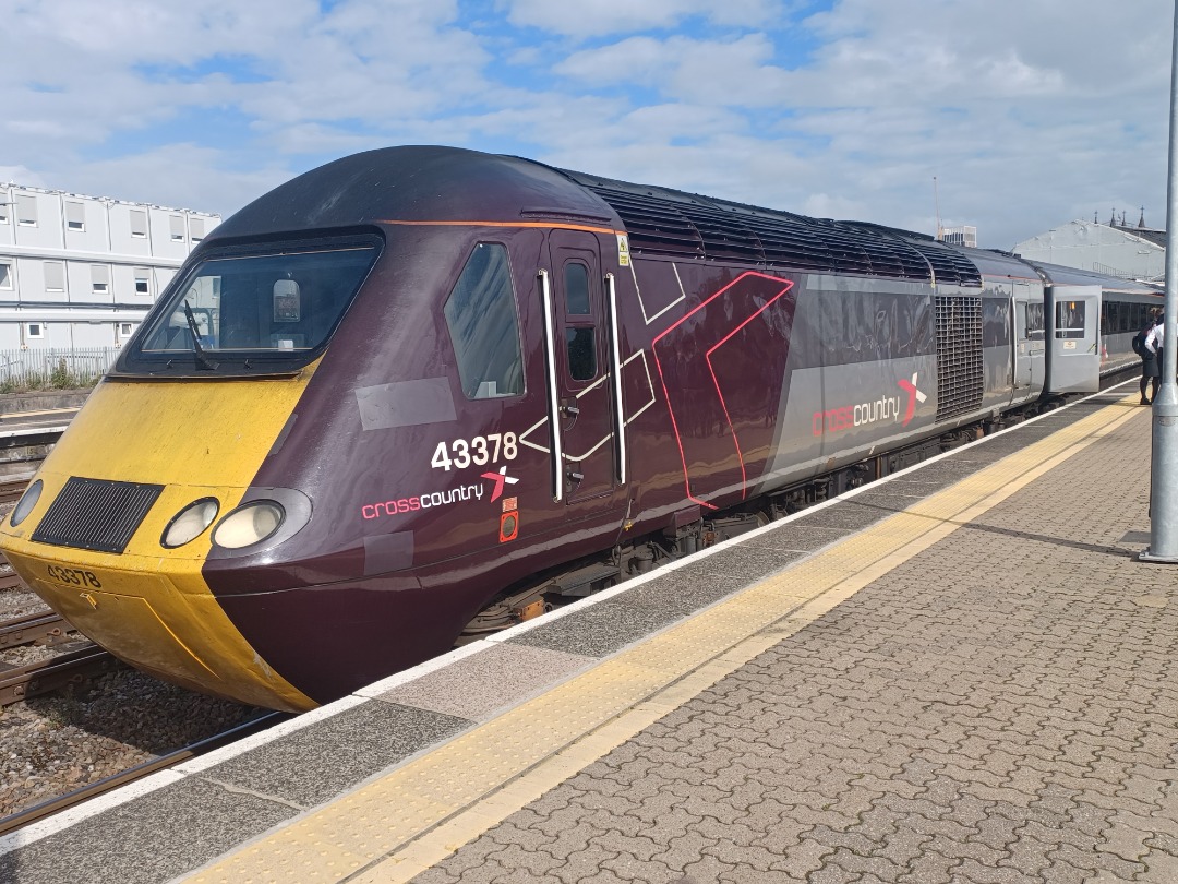 Trainnut on Train Siding: D213, Chiltern 68013 , LSL Bubble car, 73001, 31601, 43357 43098, 43016 and various Great Western shots. Latest shots from me up to
date.