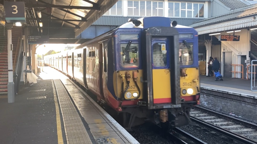 Theo555 on Train Siding: A very big surprise post here, I am in London again for 2 nights! Exactly 1 year after I last came here, so I travelled down here
onboard...