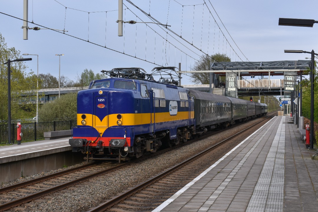 NL Rail on Train Siding: Op Koningsdag 2023 ging de Koningsdag rit van de NVBS van Amersfoort naar Coevorden via de Bentheimerlijn naar Bad Bentheim en terug
naar...