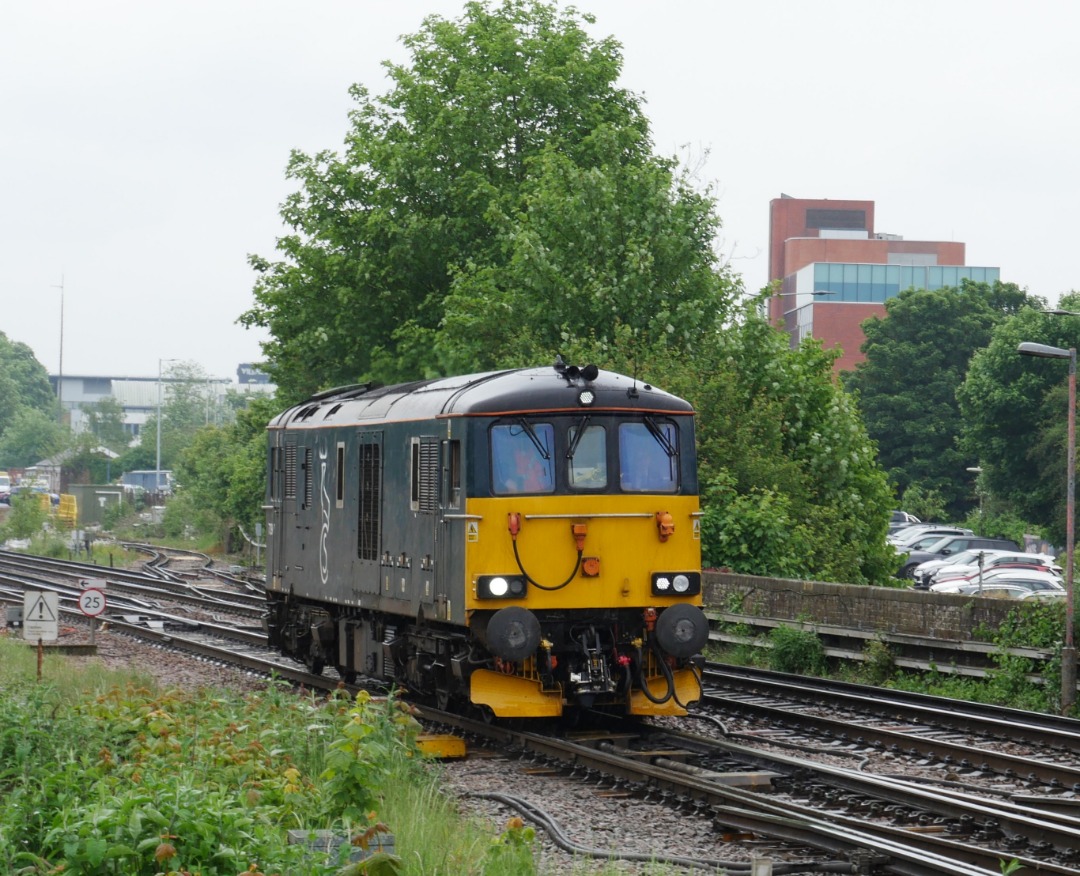 Dean Knight on Train Siding: What a bizarre catch: 73967, part of the Caledonian Sleeper fleet, makes its way through Basingstoke Station light loco (0Z73)