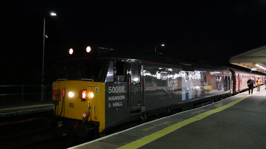 Dean Knight on Train Siding: 50008 "Thunderer" on the 1Z57 charter through Basingstoke yesterday, with 20007 on tow. She made a tremendous sound as
she departed!...