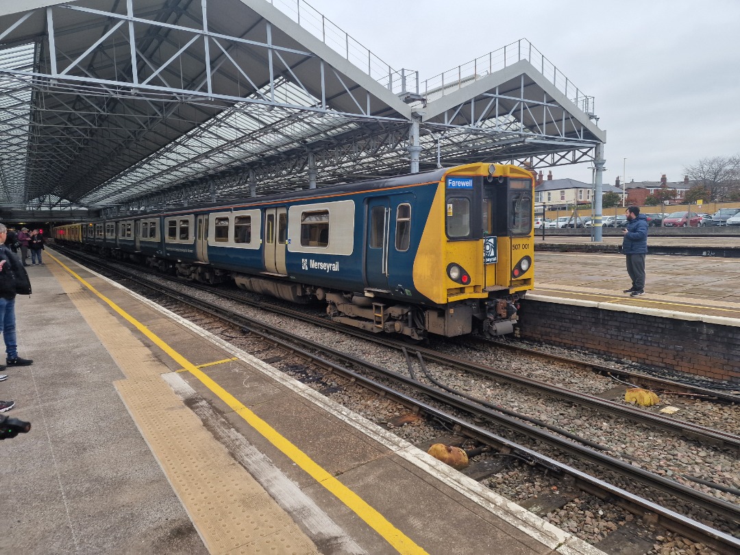 Nathaniel on Train Siding: class 507 023 and 507 001 on it's farewell tour after 46 years of service. my Youtube has the video of its final journey with
many tones as...