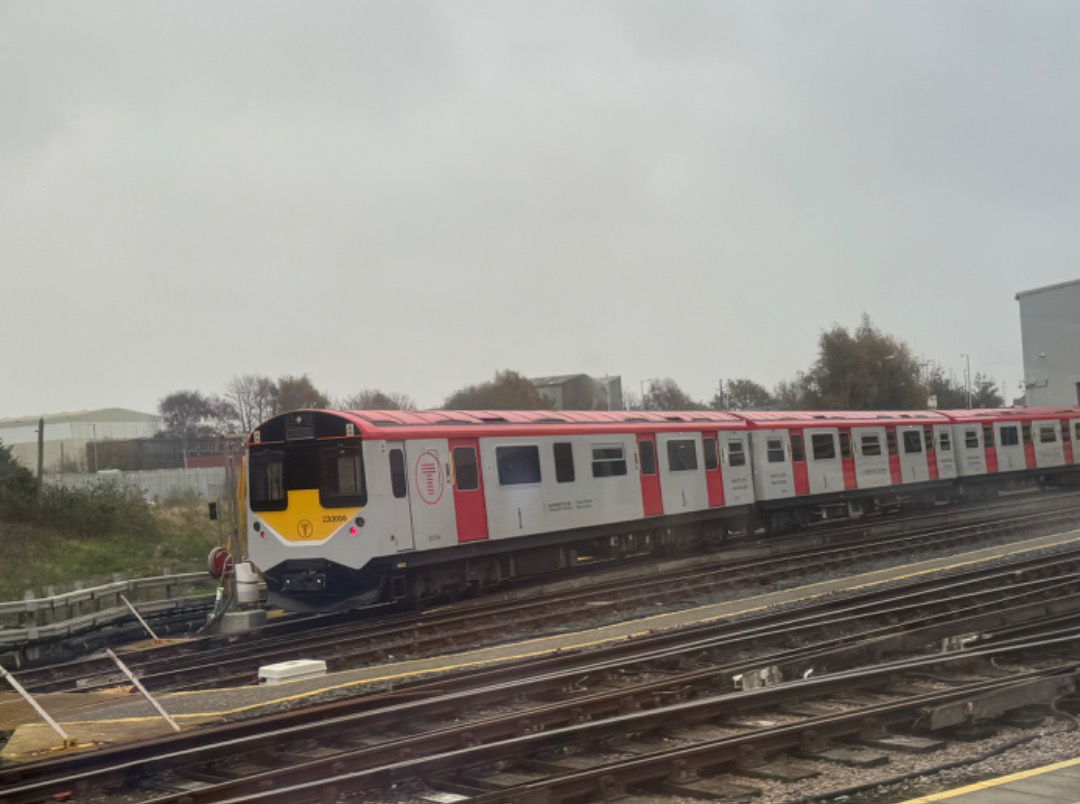 k unsworth on Train Siding: Drive by at Birkenhead North this afternoon... Class 230 D-Train .....The units are converted from old London Underground D78
Stock,...