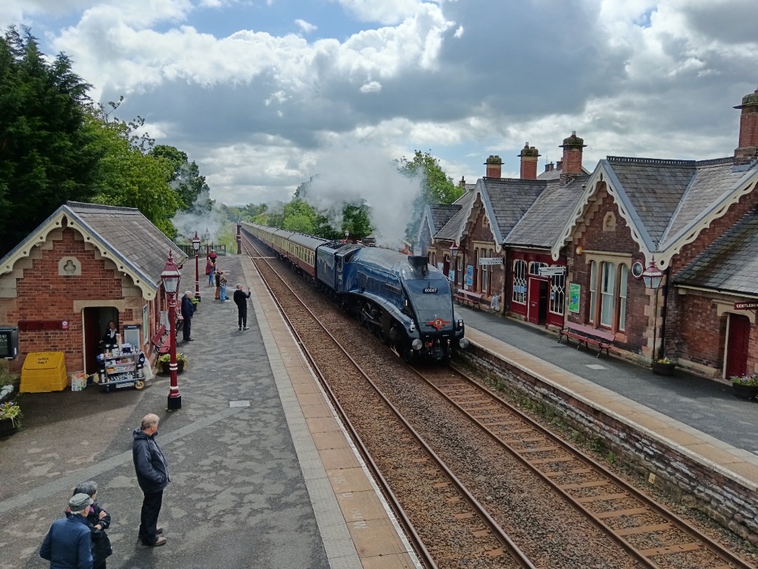 Whistlestopper on Train Siding: LNER A4 No. #60007 "Sir Nigel Gresley' and LSL class 47/4 No. #D1924 "Crewe Diesel Depot" making a stop at
Appleby this morning to take...