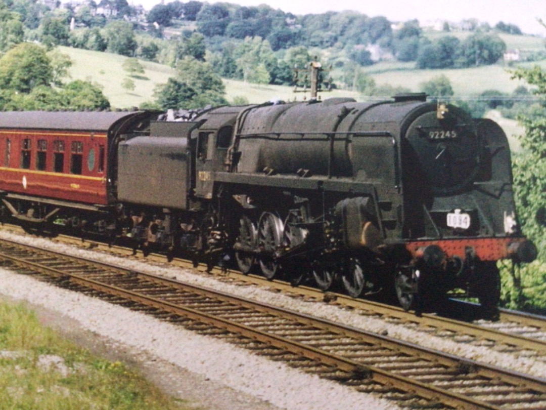 Alex Coomber on Train Siding: The ultimate in Somerset & Dorset Steam Power in the final summer of through trains over the Somerset & Dorset. A BR
Standard Class 9F...