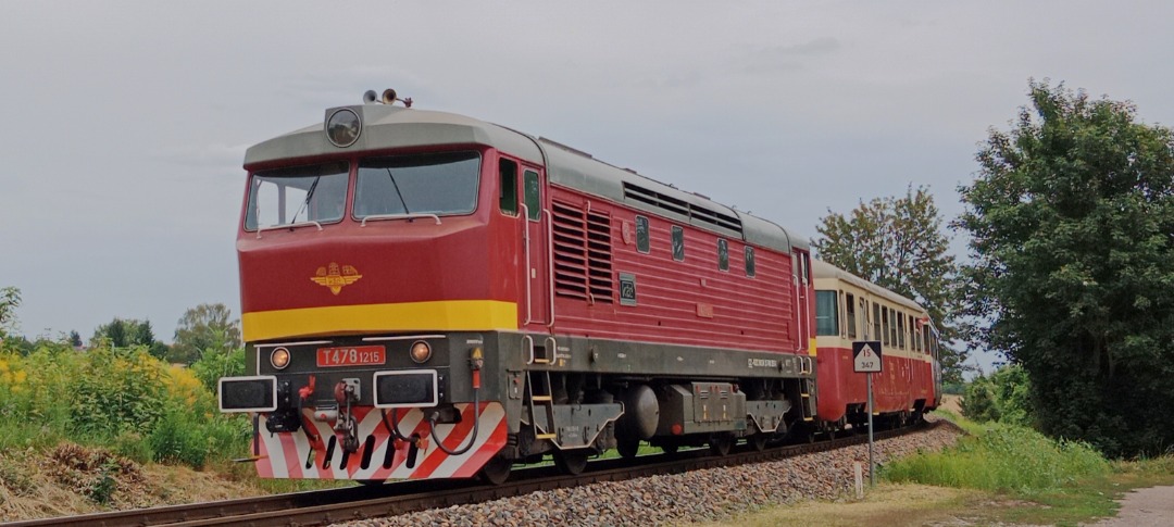 Davca ☑️ on Train Siding: Historic locomotive " bardotka" operated by KŽC doprava from Prague main station to Královice u Rakovníka
in Nučice