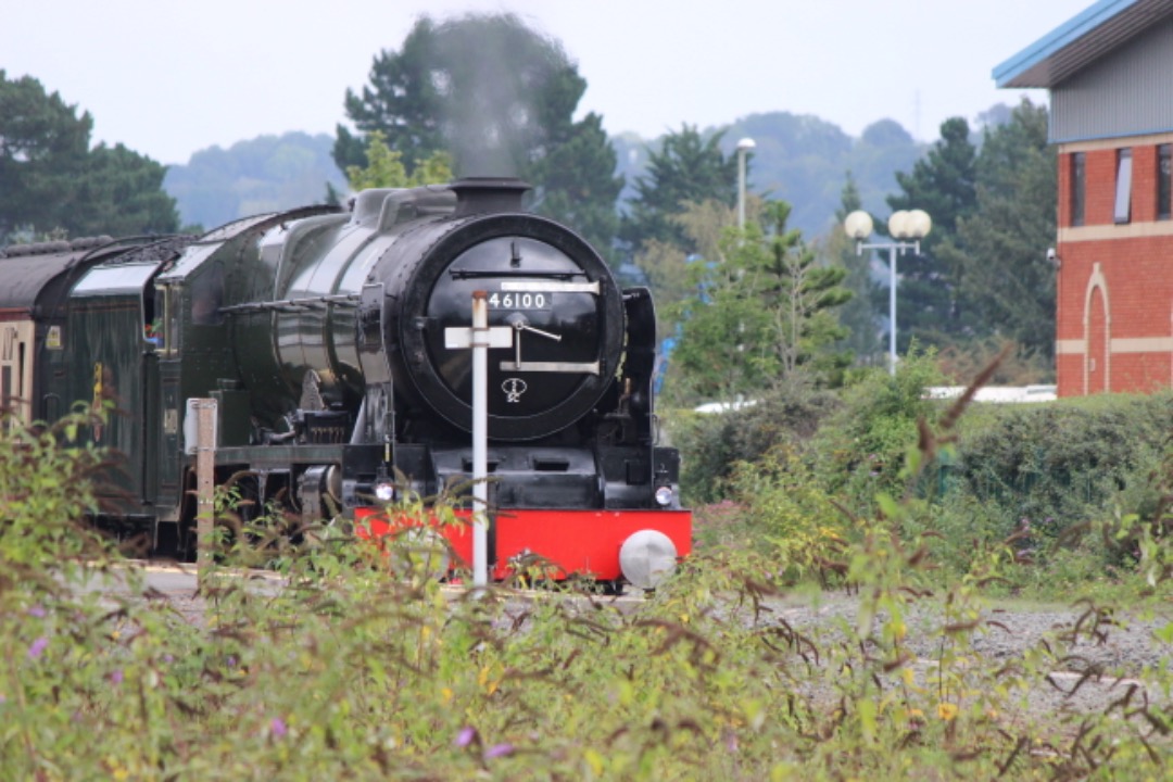 PJ on Train Siding: Been a little while so I thought I would post my little compilation of one of my favs, the royal Scot. Managed to hop on the foot plate
whist it...