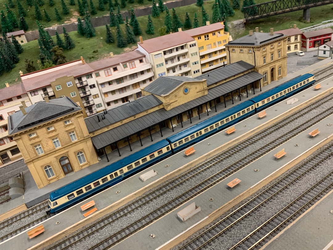 Train Siding in an online community for all railway enthusiasts, trainspotters and railway modellers from around the world.