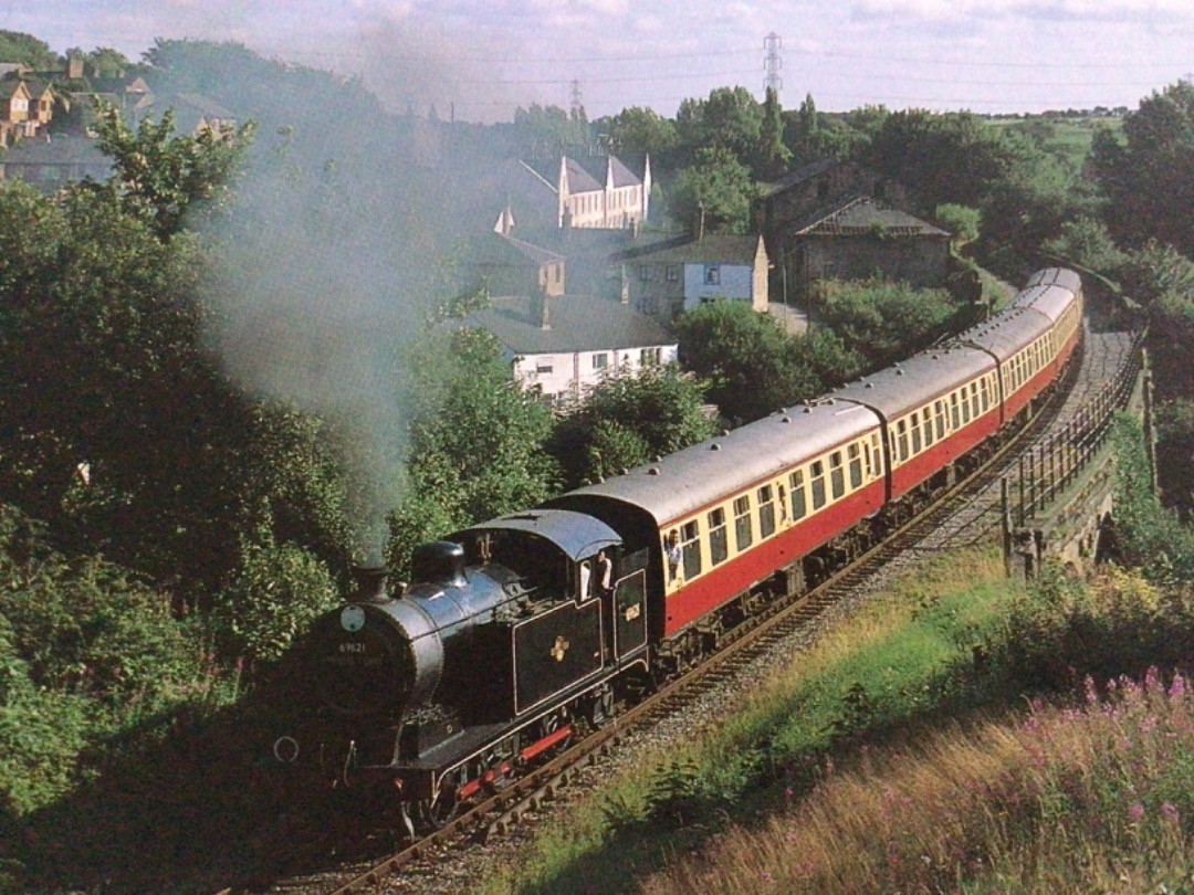 Alex Coomber on Train Siding: On Loan from the East Anglian Railway Museum. An LNER N7/4 0-6-2 tank. No. 69621 crosses Brooksbottom Viaduct en route to
Rawtenstall....