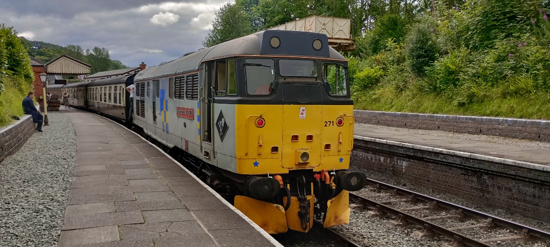 Hardley Distant on Train Siding: HERITAGE: Some Photos from my Travelling Ticket Inspector turn at Llangollen Railway today aboard the Class 109
'Wickham' Unit.