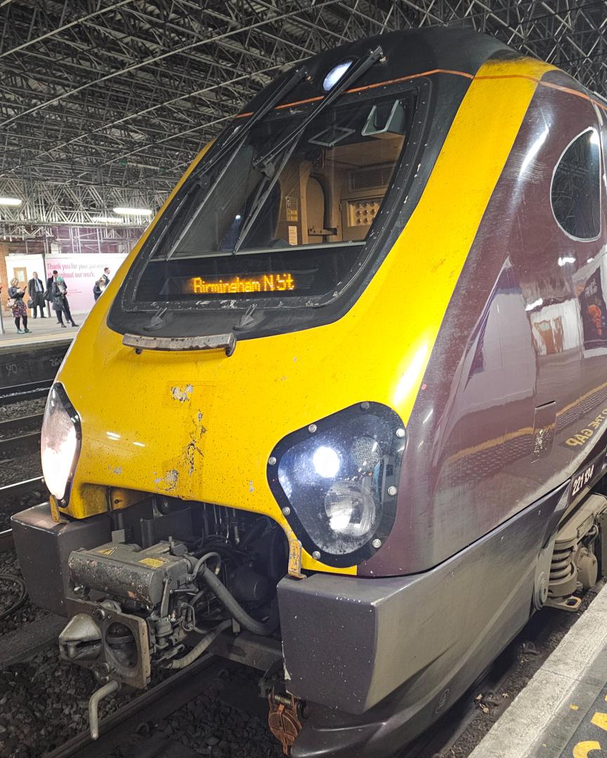 Kacper Rulinski on Train Siding: Random Photo Dump; Class 387 at DID, 2 800s coupled at CPM, 165132 at CPM, a 166 at BTH, 221 at BRI, 800 at BRI, 166205 at CPM,
and...