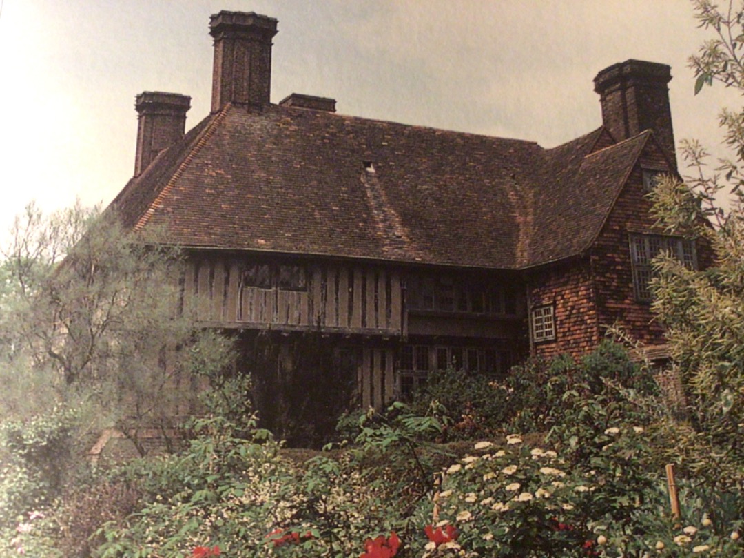 Alex Coomber on Train Siding: Within walking distance of Northiam Station is the 15th Century Manor House of Great Dixter restored and enlarged in 1910 by Sir
Edward...