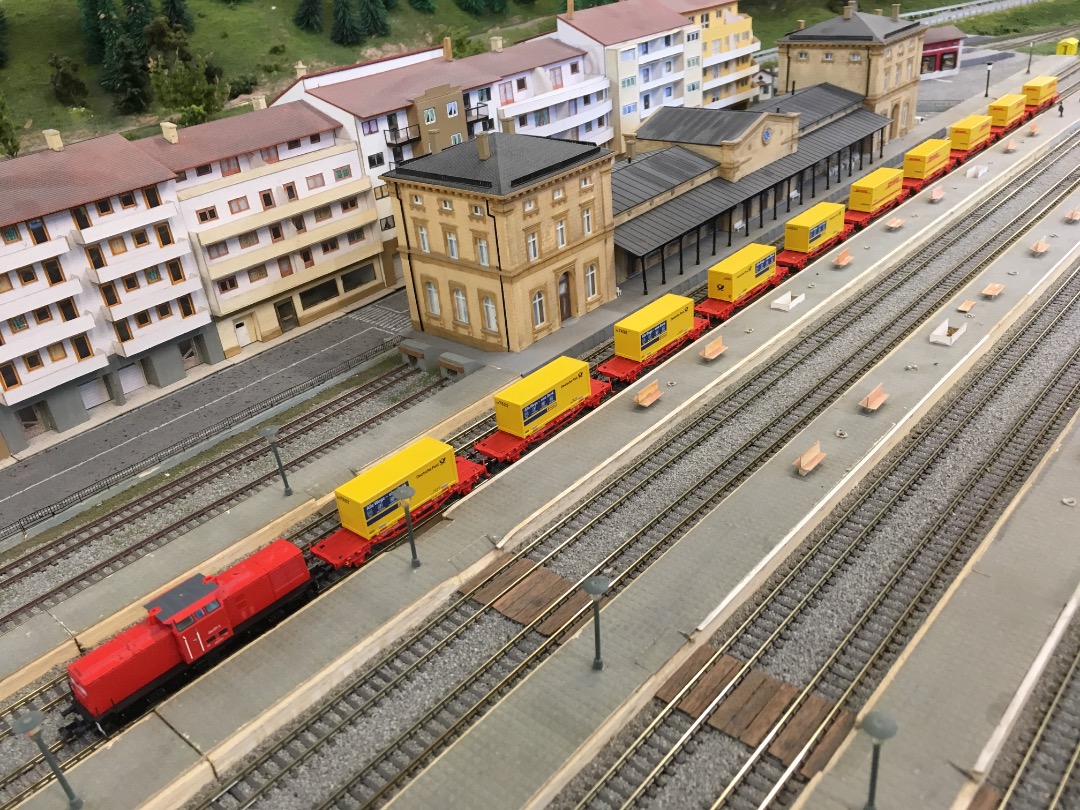 Train Siding in an online community for all railway enthusiasts, trainspotters and railway modellers from around the world.