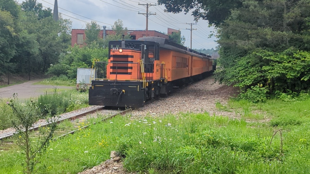 CaptnRetro on Train Siding: Comin' Atcha (the sequel). Arcade & Attica #113 coming up by Hummingbird Toy Factory, a derelict structure in the present
day, what once...