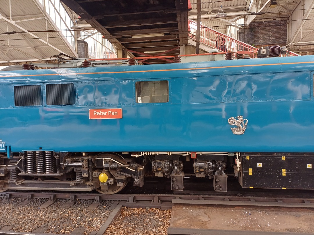 James Taylor on Train Siding: Class 86 259 les Ross/peter Pan at Crewe Station Go to Channel for more at James's train's 4472