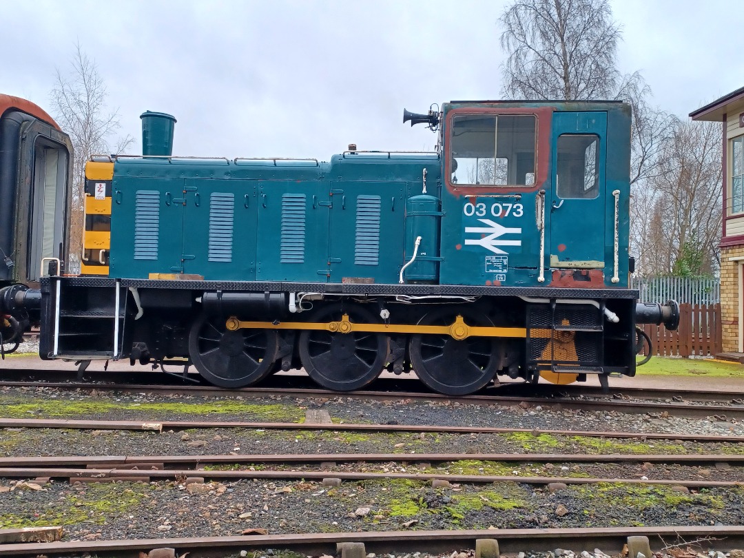 Trainnut on Train Siding: #trainspotting #train #diesel #station #depot #electric #emu Some of the latest photos at Crewe up to today with D6851 Flopsie and
37884