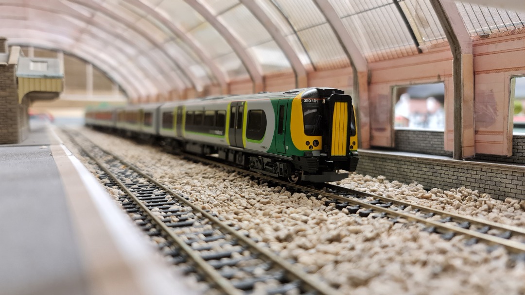 Tom Lonsdale on Train Siding: 350101 pauses at Lonsmouth #modelrailway #00gauge #train #emu #class350 #station #photo #oogauge #Bachmann