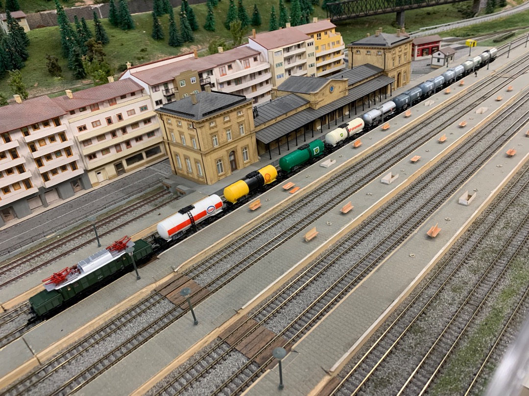 Train Siding in an online community for all railway enthusiasts, trainspotters and railway modellers from around the world.