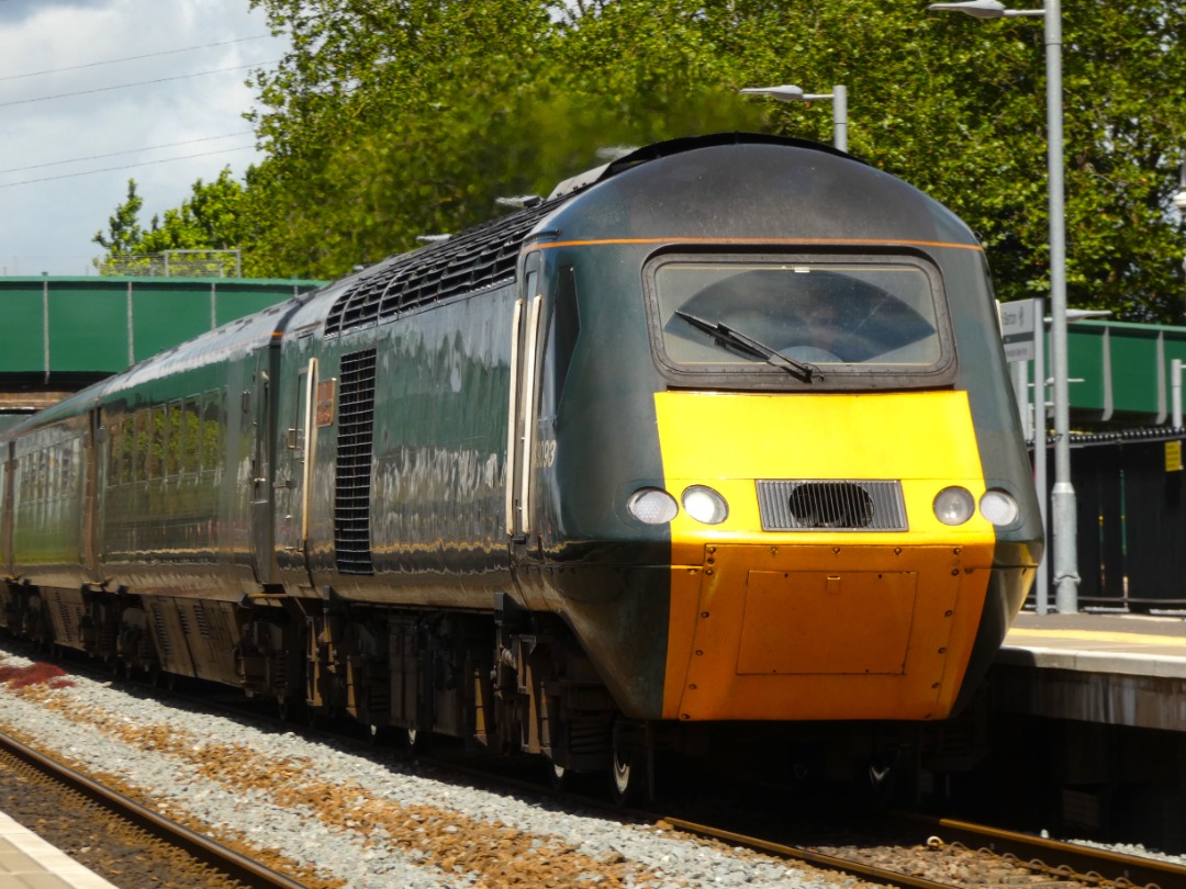 Jacobs Train Videos on Train Siding: #43093 is seen tazzing it through Marsh Barton station working a Great Western Railway service from Exeter St Davids to
Penzance