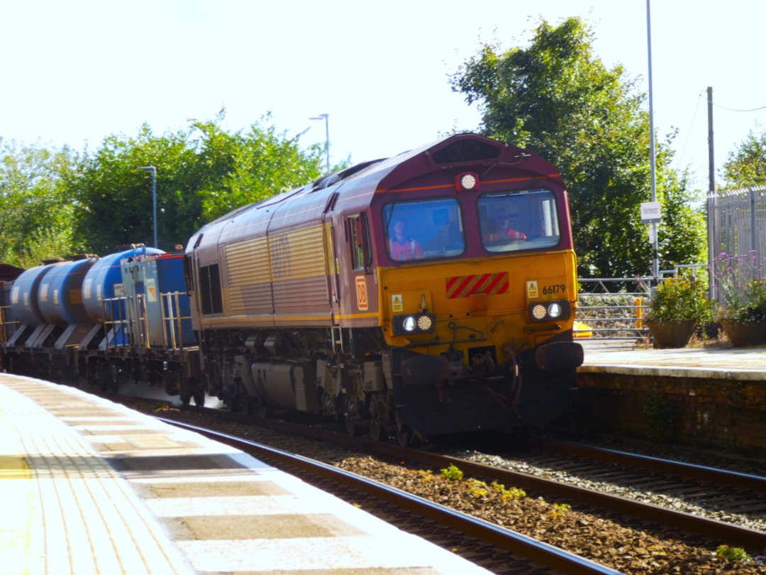 Jacobs Train Videos on Train Siding: #66179 is seen passing through Menheniot station yesterday working an RHTT service from Westbury to St Blazey running over
100...