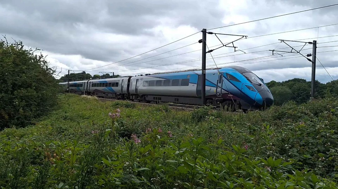 Jack Palmer on Train Siding: Gaining speed after leaving Darlington, 802206 passes Croft On Tees, North Yorks, working 9M32 12:43 Newcastle to Liverpool Lime
Street.