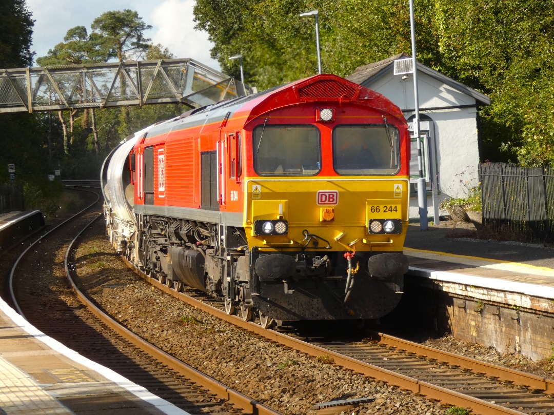 Jacobs Train Videos on Train Siding: #66244 is seen passing Menheniot station working a china clay service from Burngallow to Exeter Riverside which continued
on to...