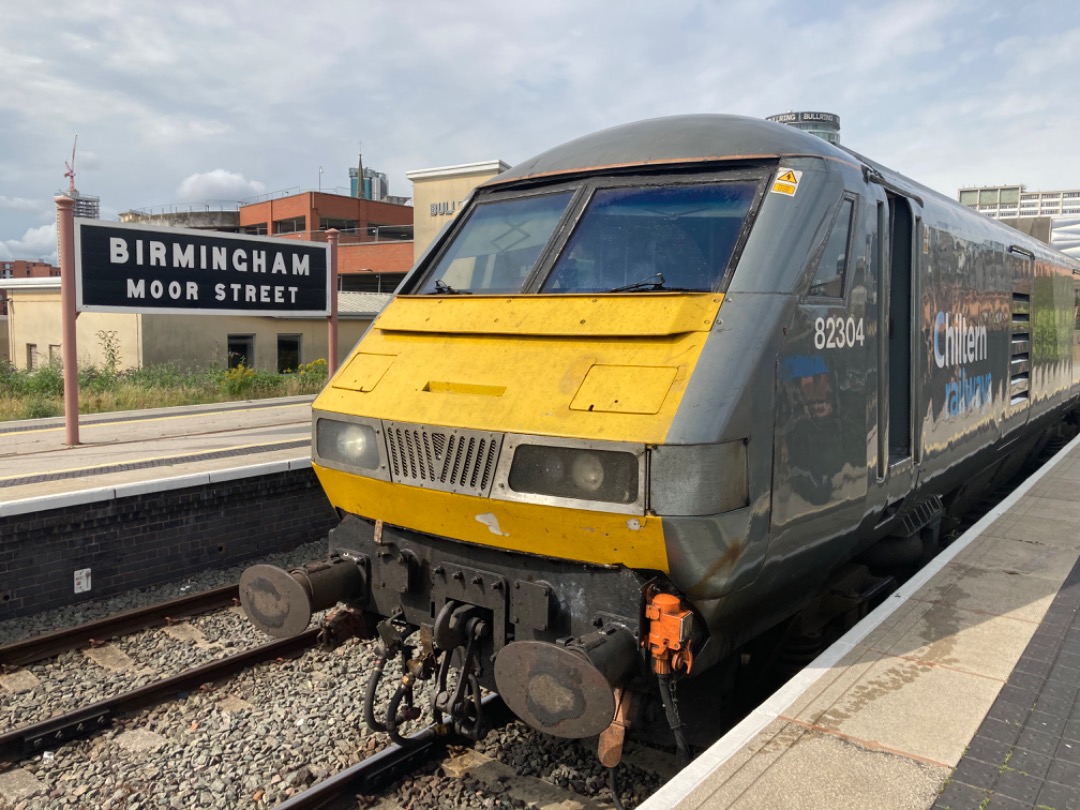 Theo555 on Train Siding: Today was a fantastic day!! I went on 68009 with @George and went to Leamington Spa! Now I don't know when to release a YouTube
Video on this...