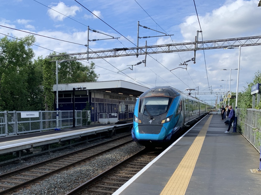 Chris Pindar on Train Siding: This Wednesday's light engine at East Didsbury was 57308 (again!). Also a few from Wilmslow on the way south too.