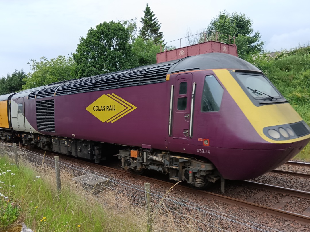 Whistlestopper on Train Siding: Colas Rail class 43/2s No. #43251 and #43274 passing Appleby this afternoon working 5Z43 1152 York Holgate Siding to York
Holgate...