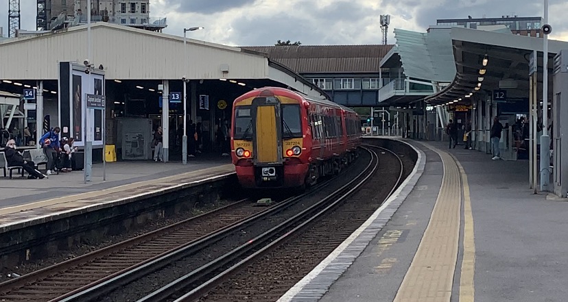 UKTS on Train Siding: Clapham Junction- 5/10/24. I went to Clapham Junction to catch some SWML action, and another special guest 😏, The Belmond Pullman 67s
(67021...