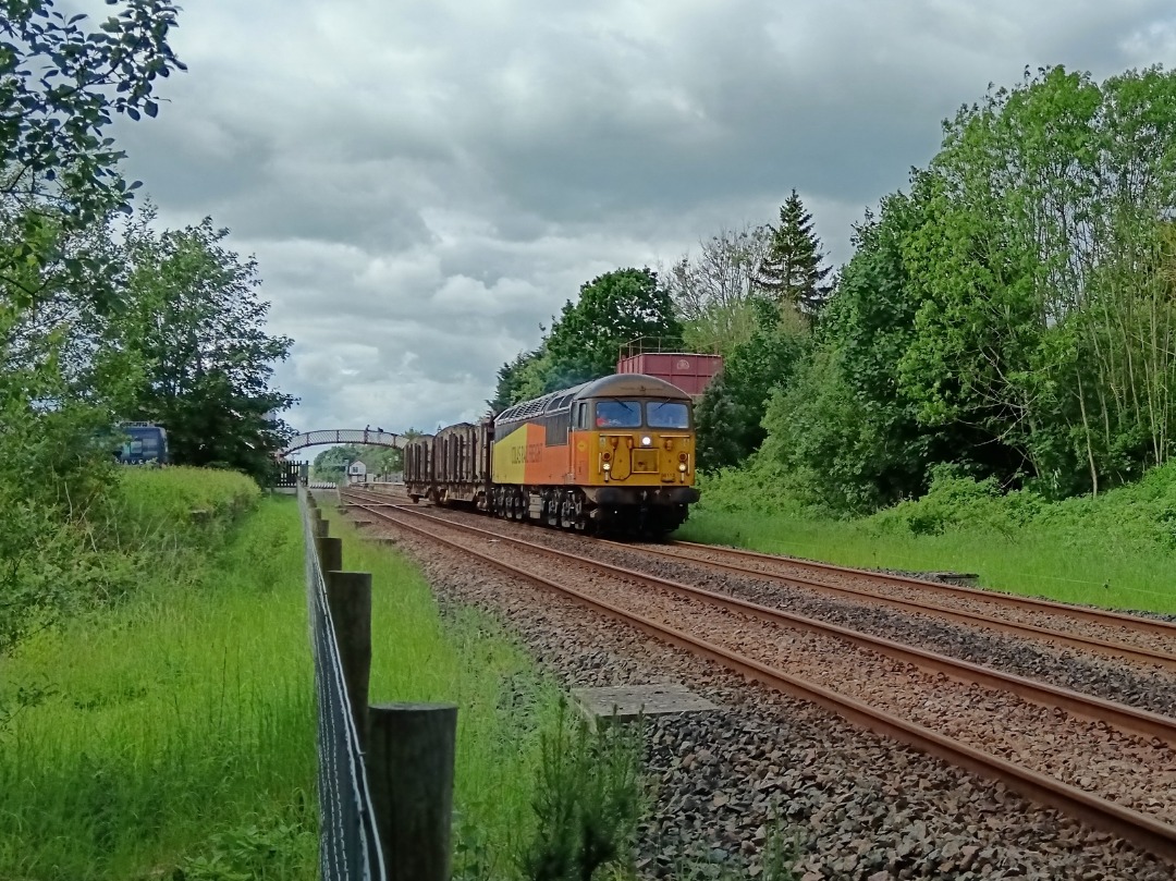Whistlestopper on Train Siding: Colas Rail class 56/1 No. #56113 passing Appleby this afternoon working 6Z30 1456 Carlisle New Yard to Gascoigne Wood Sidings.