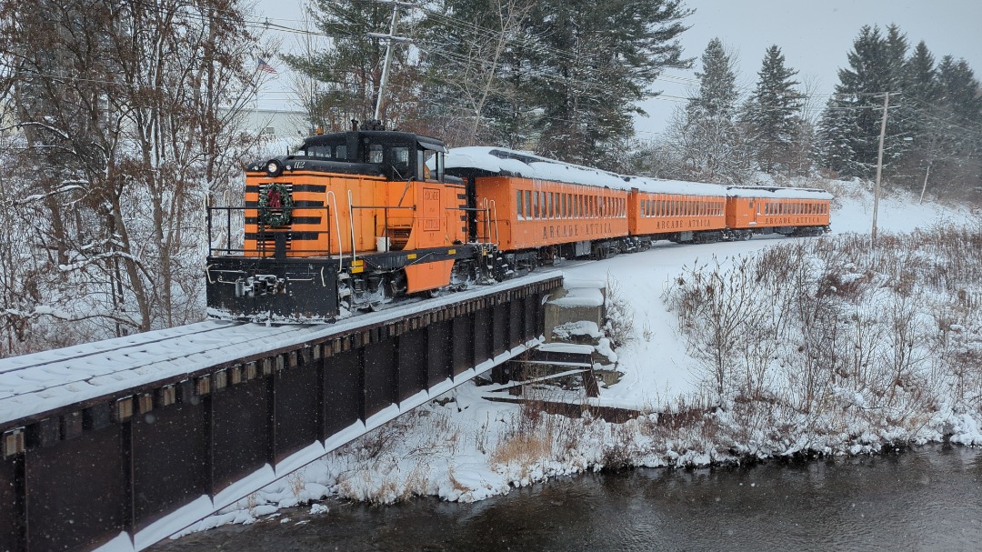 CaptnRetro on Train Siding: Returning Excursion - Arcade & Attica No. 112 crosses over the Cattaraugus Creek, which runs through all of downtown Arcade-
making it's...