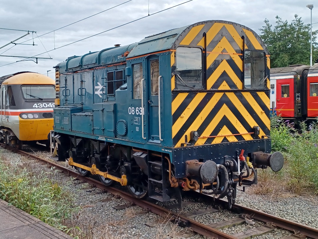 Trainnut on Train Siding: Some of the movements this week. 37611, 60028, 69008, 47749, 458523, 805002, 08631 and 43049. All taken at Crewe