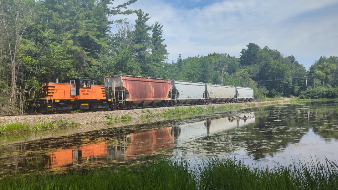 CaptnRetro on Train Siding: A year ago today, 7/10/2023, Arcade & Attica #113 made its way southbound past my friend and I as we were out figuring out the
best photo...