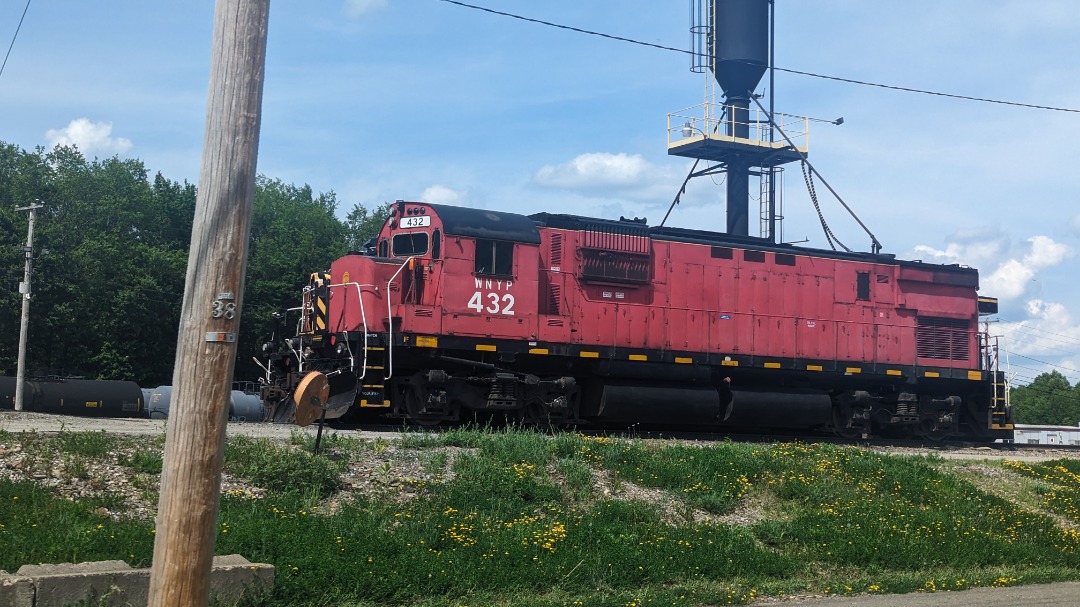 CaptnRetro on Train Siding: WNYP ALCO C-430 #432 as I spotted it here at the Olean,NY shops. Recently there's been a bit of a shakeup from the norm as four
WNYP...