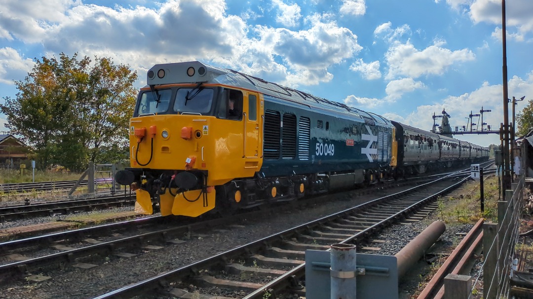 kieran harrod on Train Siding: Hoover treasures of the SVR, collection of photos of class 50s running at the SVR autumn diesel gala at Kidderminster last
weekend....