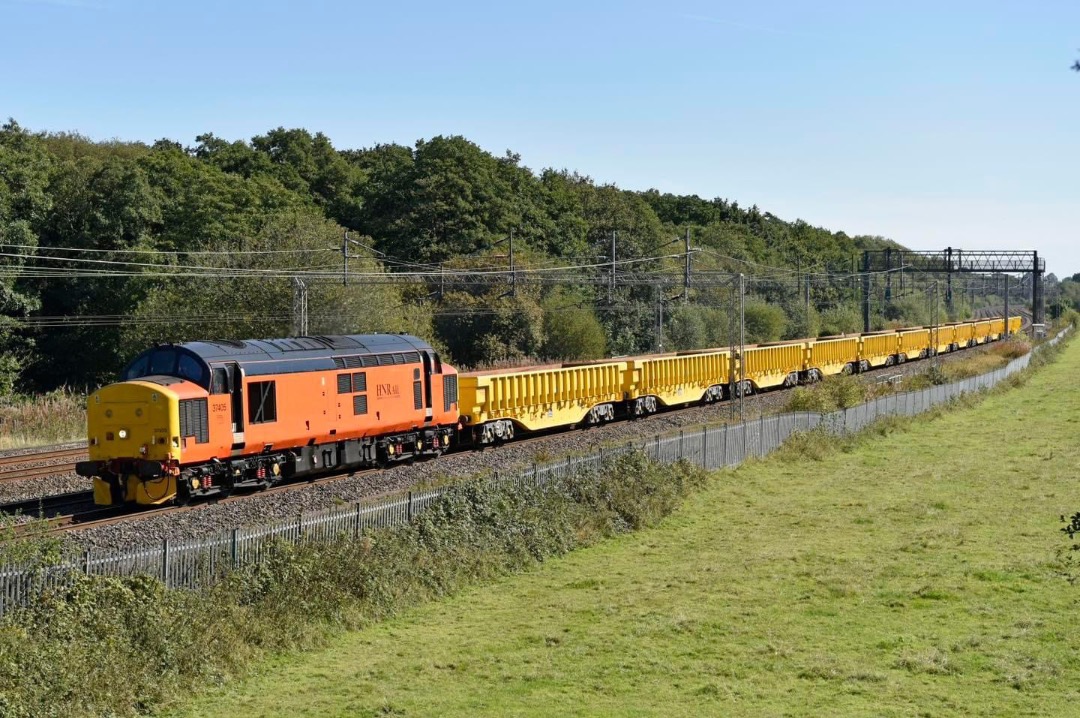 Inter City Railway Society on Train Siding: 37405 working the 6K88 Bradwell Up Sidings - Basford Hall seen passing Sytch Lane, Slindon