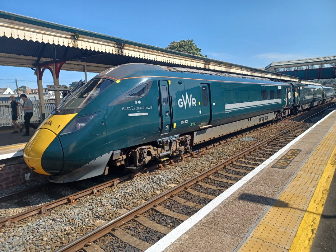 Trainnut on Train Siding: #photo #train #diesel #steam #station #railtour Retro Devon Belle with Retro railtours and 50008