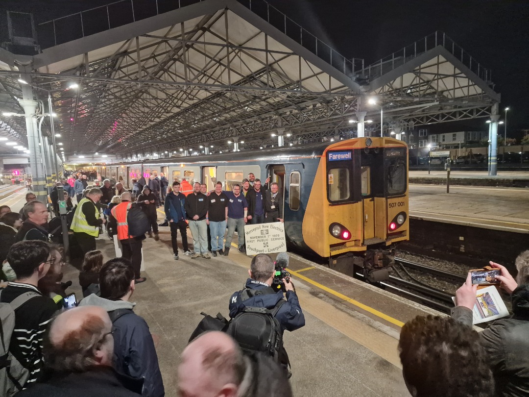 Nathaniel on Train Siding: class 507 023 and 507 001 on it's farewell tour after 46 years of service. my Youtube has the video of its final journey with
many tones as...