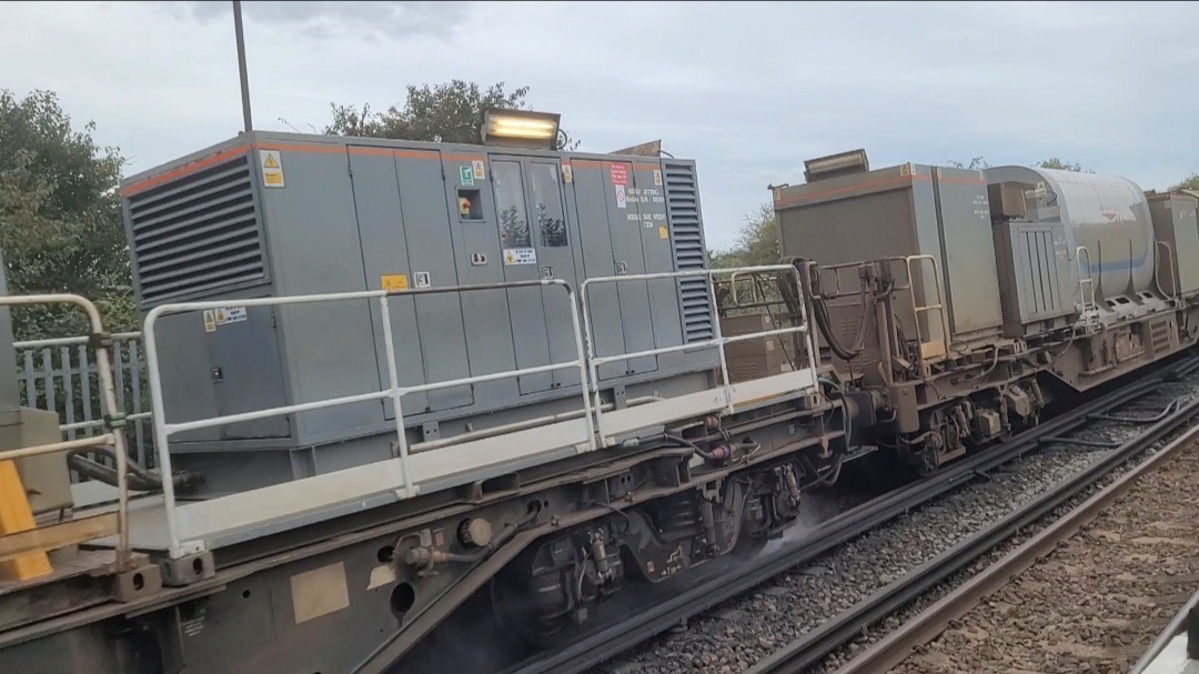 DJ Scania RigRider on Train Siding: DR98917 & DR98967 MPV [Multi-Purpose-Vehicle] are seen running from Tonbridge Engineers Sidings to Tonbridge Engineers
Sidings last...